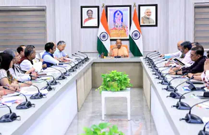 सीएम योगी ने वर्क फ्रॉम होम और सार्वजनिक परिवहन को बढ़ावा देने की दी अपील