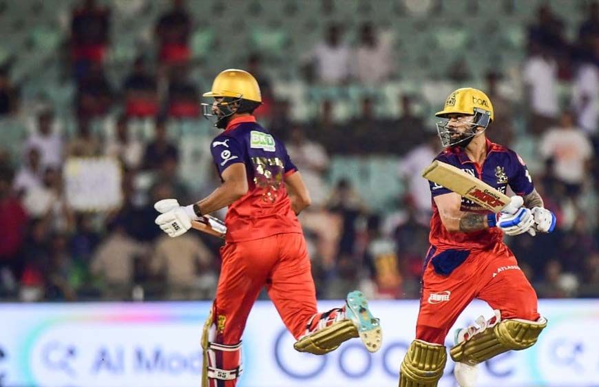 RCB vs KKR: विराट कोहली का ऐतिहासिक धमाका, रोहित-धोनी को छोड़ा पीछे