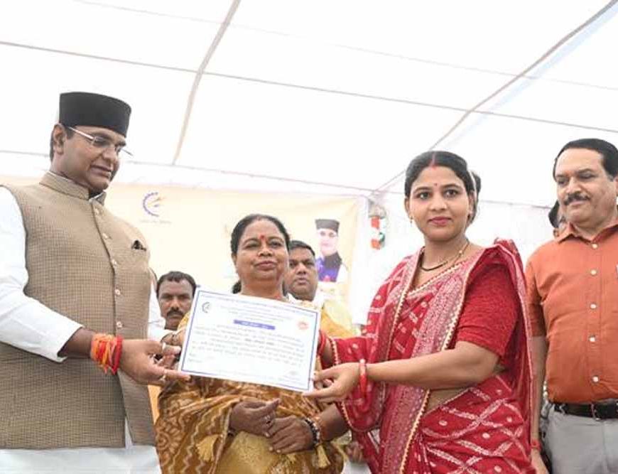 सहकारिता मंत्री  सारंग ने चांदबड़ में किया "संपर्क अभियान 2026" का शुभारंभ