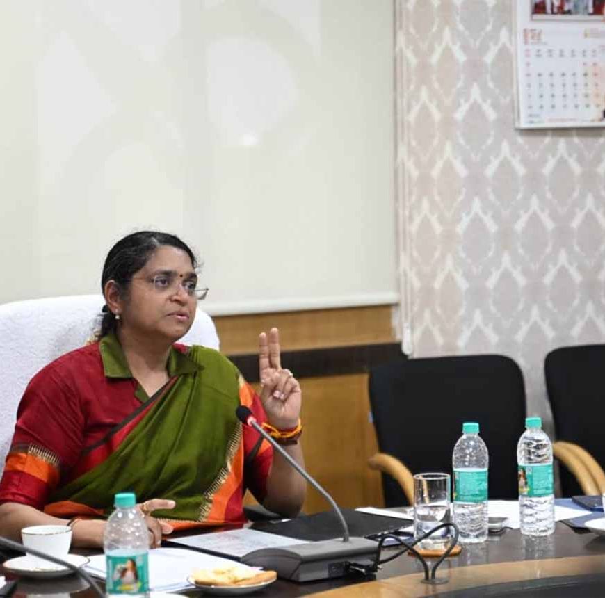 निकायों में सुशासन, जवाबदेही और जन सेवा को दें सर्वोच्च प्राथमिकता, नगरीय प्रशासन विभाग की सचिव  शंगीता आर. ने वीडियो कॉन्फ्रेसिंग से ली सभी 194 निकायों की बैठक