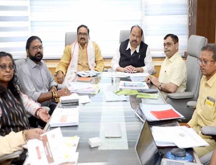 लघु उद्योग निगम के क्रियाकलापों को व्यापक स्वरूप देकर व्यवसाय और मुनाफा बढ़ाएं : मंत्री  काश्यप