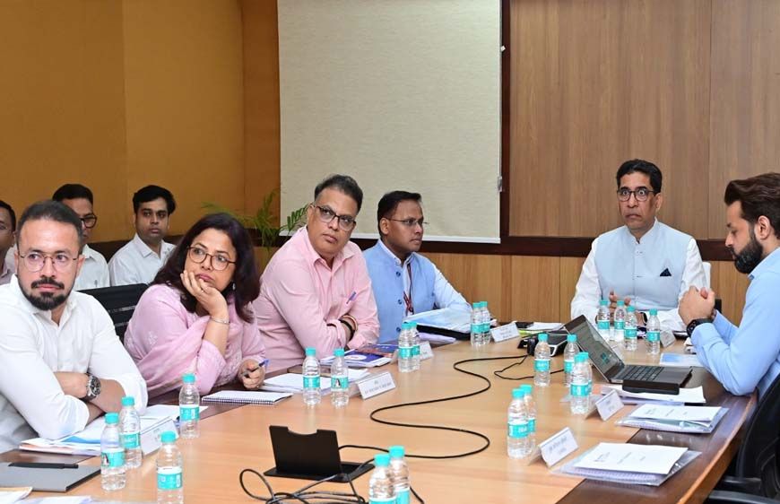 भारत सरकार के भूमि संसाधन सचिव ने छत्तीसगढ़ के मुख्य सचिव से की सौजन्य भेंट