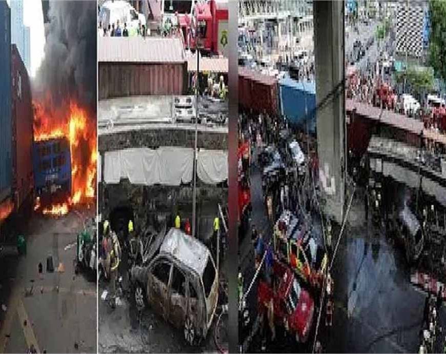 रेलवे क्रॉसिंग पर बड़ा हादसा: बस से टकराई मालगाड़ी, आग में 8 की मौत