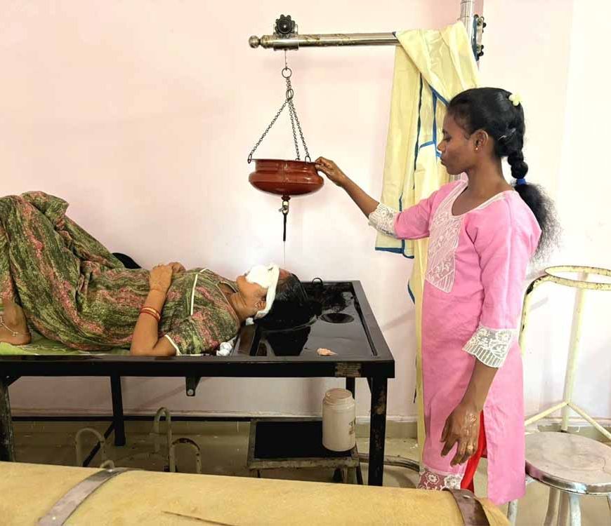 5 साल पुराने माइग्रेन से मुक्त हुईं सीमा