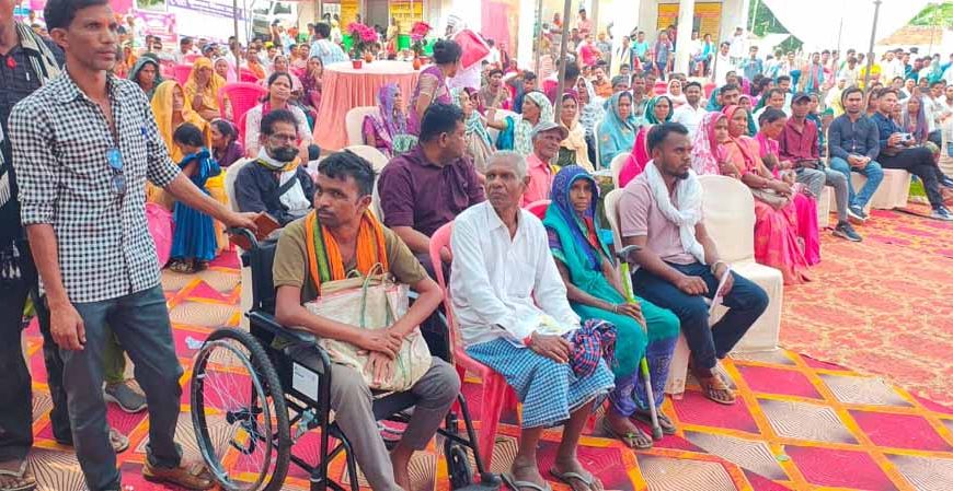 साय सरकार की संवेदनशील पहल से मरवाही के छह दिव्यांगजनों को मिले सहायक उपकरण, चेहरे पर लौटी मुस्कान