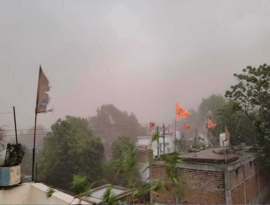 तेज आंधी-बारिश से रायपुर बेहाल, पेड़ गिरे, फिर बिगड़ सकता है मौसम