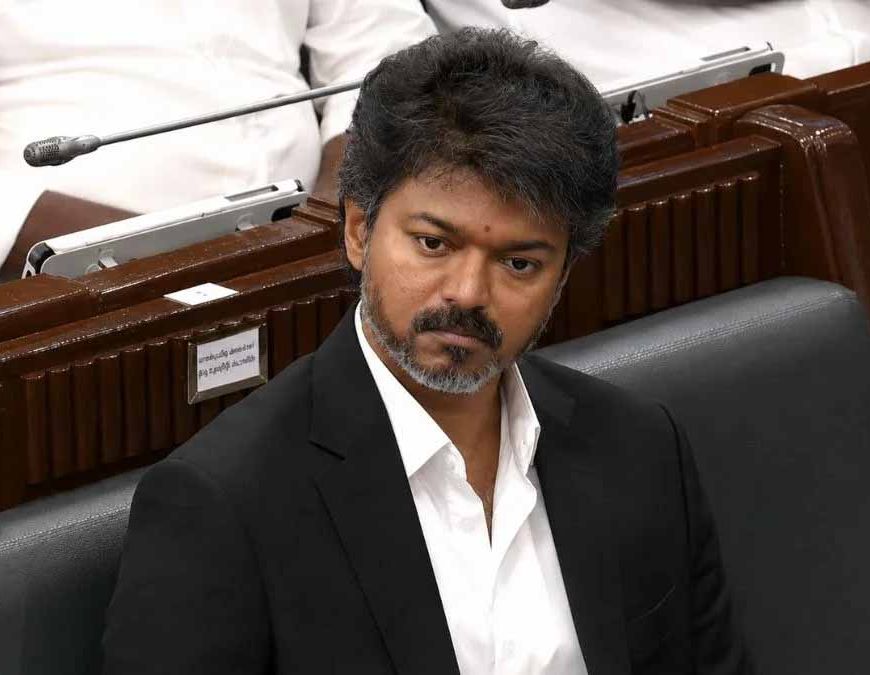 TVK सरकार पर विपक्ष का हमला, विधायकों की खरीद-फरोख्त का दावा