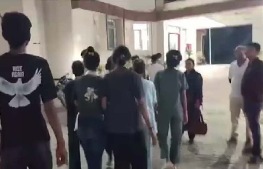 बेतिया में ऑर्केस्ट्रा की आड़ में मानव तस्करी का खुलासा, छापेमारी में 6 नाबालिग लड़कियां रेस्क्यू