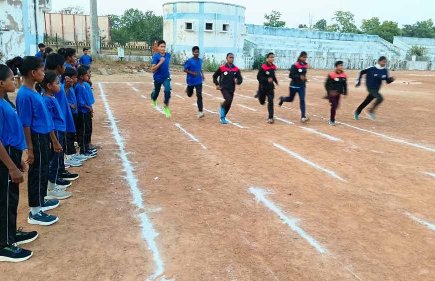 ग्रीष्मकालीन खेल शिविर में निखर रही बच्चों की प्रतिभाएं