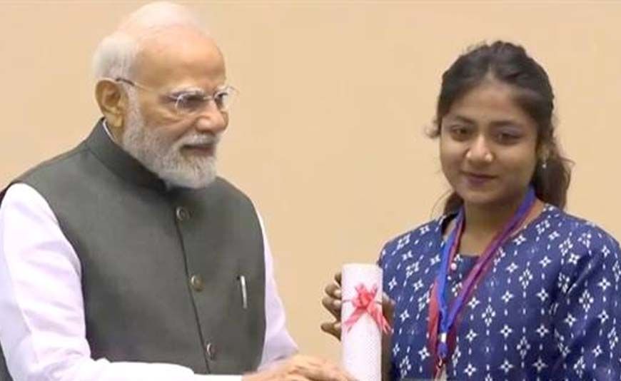 कौशल प्रशिक्षण से बढ़ रहा बेटियों का आत्मविश्वास, आत्मनिर्भर जीवन की ओर बढ़ रहे कदम