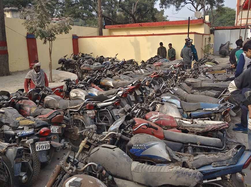 जालंधर ट्रैफिक पुलिस की चेतावनी, थानों में 13 साल से खड़े वाहन 3 दिन में छुड़ाएं