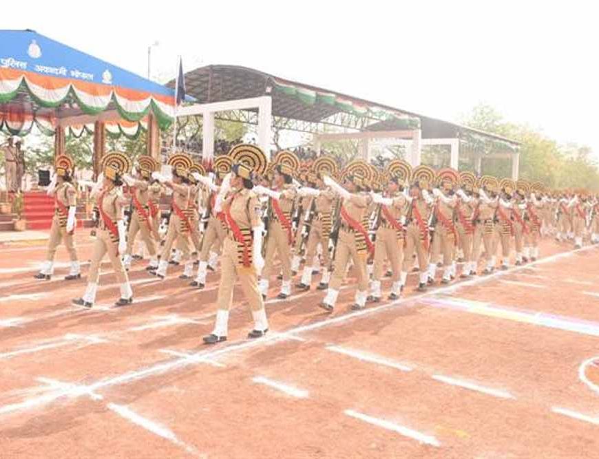 पुलिस प्रशिक्षण शाला भौंरी में चतुर्थ नव आरक्षक बैच का दीक्षांत परेड समारोह संपन्न