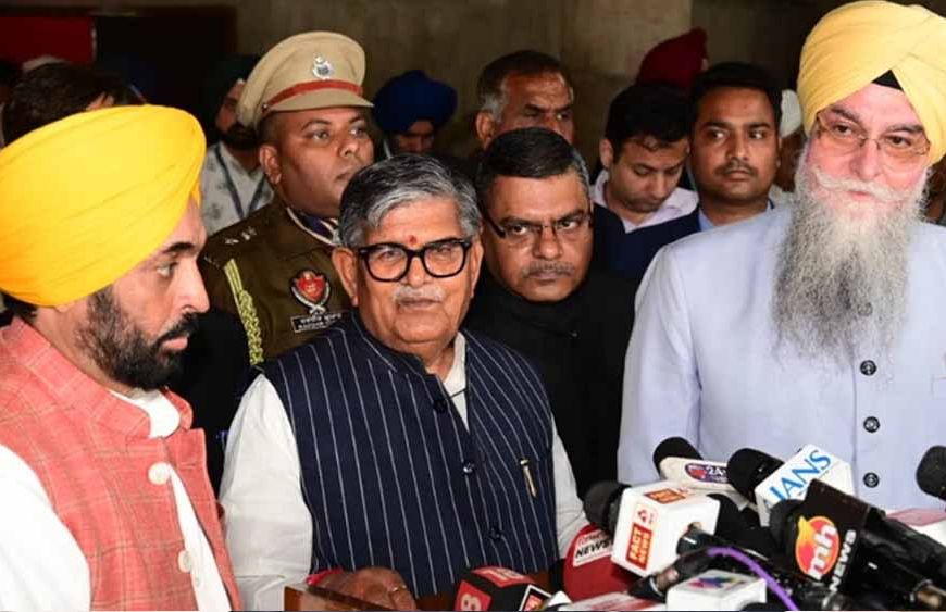 पंजाब स्टार्टअप समागम में राज्यपाल की अपील, बुड्ढा दरिया सफाई में उद्योगपति निभाएं जिम्मेदारी