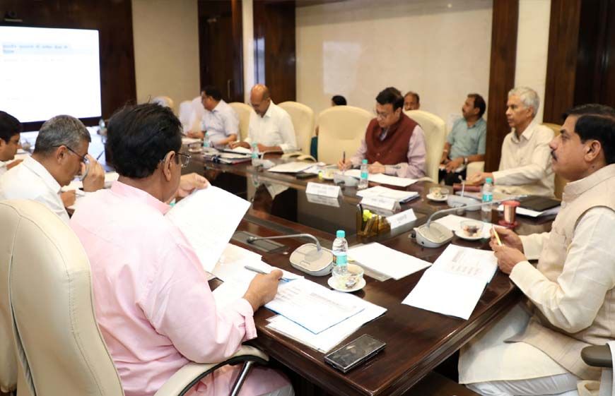 स्कूली शिक्षा में कक्षा 8 से 12 में कृ‍त्रिम बुद्धिमता (एआई) के कौशल को किया जाये शामिल : मुख्यमंत्री डॉ. यादव