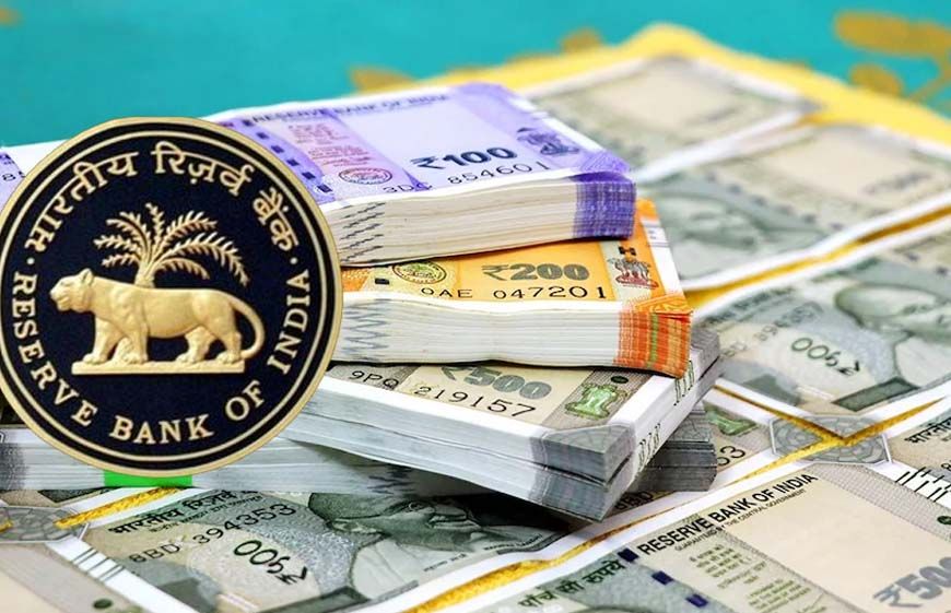 रुपये को संभालने के लिए RBI की तैयारी, बढ़ सकती हैं ब्याज दरें