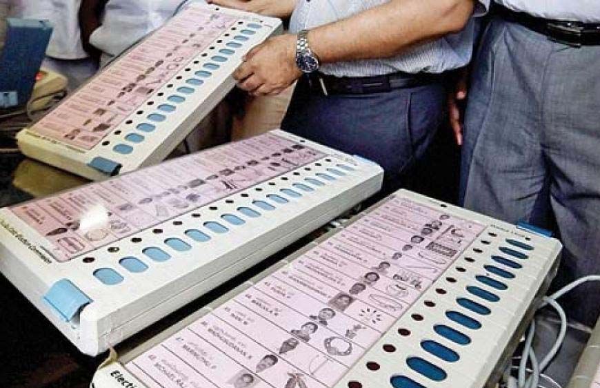 EVM ट्रेनिंग पर चुनाव आयोगों में टकराव, पंजाब ने मांगे 15 दिन तो ECI बोला-15 मिनट काफी