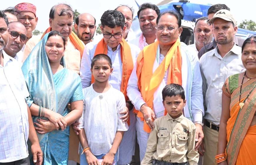 चिरायु योजना से मिली नई जिंदगी: समीरा और नितिन ने मुख्यमंत्री को थैंक यू कार्ड देकर जताया आभार
