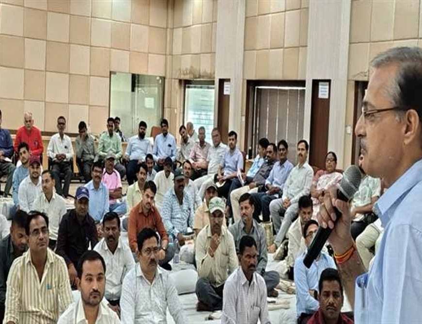 शिक्षक राष्ट्र निर्माण में समर्पित हों, तभी बनेगा सशक्त भारत : डॉ. शर्मा