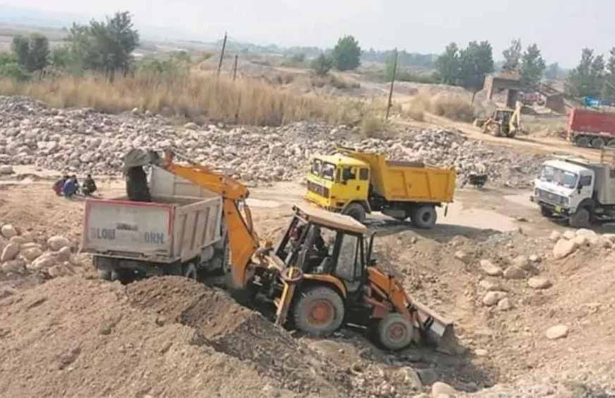 यमुना नगर में अवैध खनन पर बड़ा एक्शन, 100 से ज्यादा वाहन जब्त
