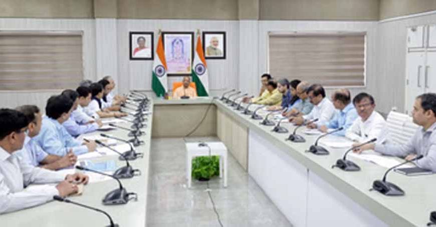 भीषण गर्मी में बिजली संकट पर सीएम योगी सख्त, अधिकारियों को दिए सख्त निर्देश