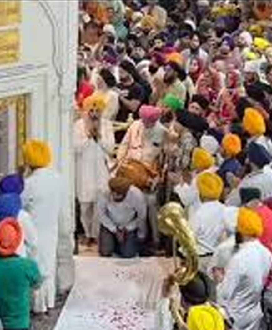 अमृतसर में बड़ा हादसा! गुरुद्वारा शहीदां साहिब की छत गिरी, महिला समेत 2 सेवादारों की मौत
