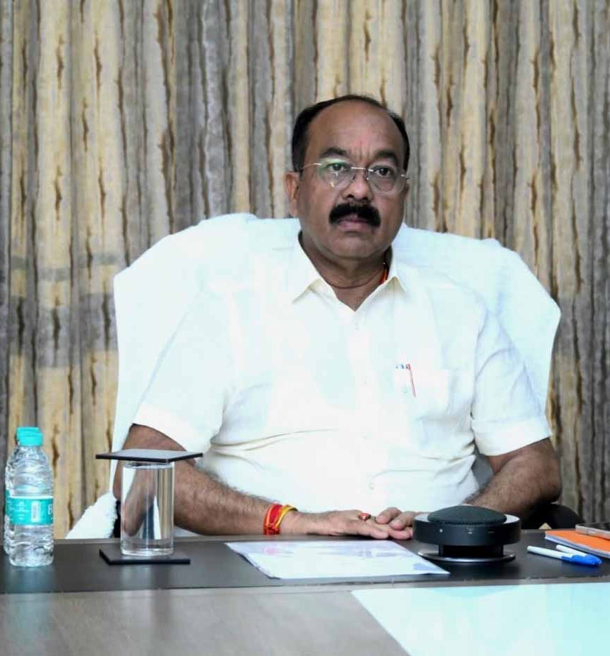 पुलिस को मिली अत्याधुनिक मोबाइल फॉरेंसिक वैन