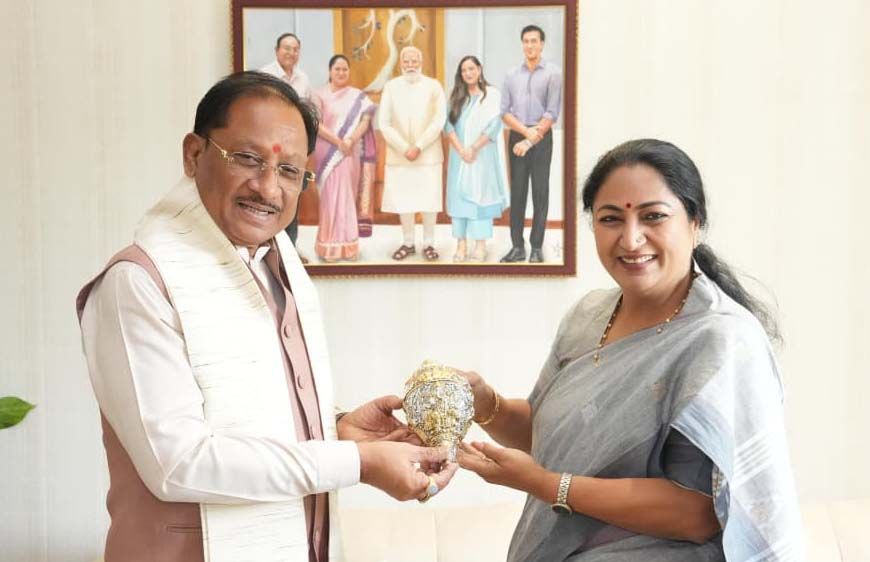 दिल्ली में CM विष्णु देव साय की CM रेखा गुप्ता से मुलाकात, सुशासन और विकास पर चर्चा