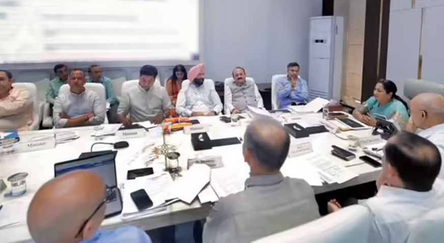 दिल्ली सरकार का बड़ा फैसला: अब ₹2.5 लाख सालाना आय वालों को भी मिलेगा राशन कार्ड