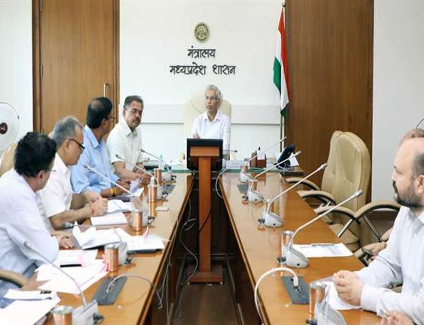 हर जिला अपनी अर्थव्यवस्था बनाने की पहल करे
