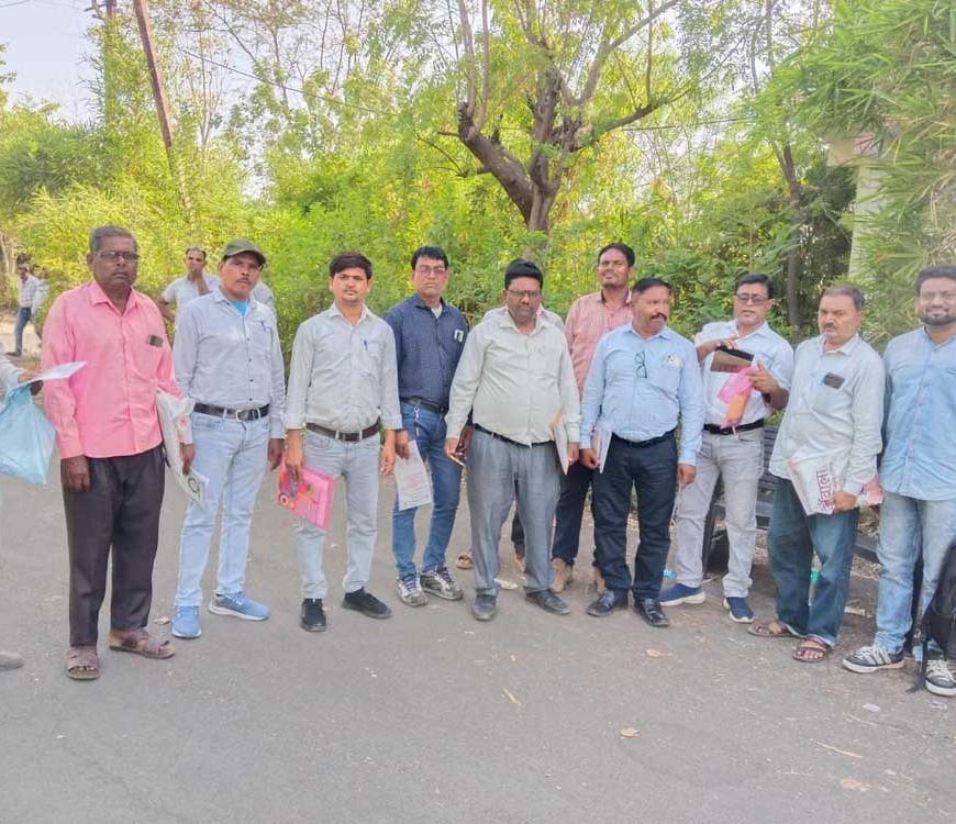 सेंधवा में जनशिक्षकों का सामूहिक इस्तीफा, शिक्षा विभाग कि कार्यप्रणाली पर उठे सवाल