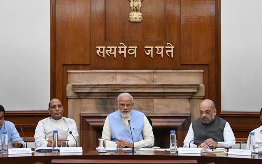 पंकज चौधरी के बाद हर्ष मल्होत्रा को बड़ी जिम्मेदारी, क्या मोदी कैबिनेट में होने वाला है बड़ा फेरबदल?
