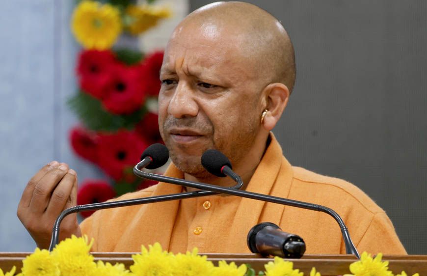 मुख्यमंत्री ने विभिन्न योजनाओं के लाभार्थियों को किया सम्मानित