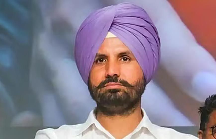 पंजाब कांग्रेस में फिलहाल नहीं होगा बदलाव, हाईकमान के संकेत; मीटिंग छोड़कर निकले प्रताप बाजवा