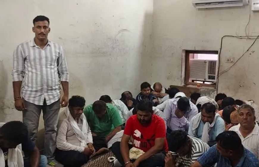 सिरसा में जुए के बड़े अड्डे का भंडाफोड़, 25 लोग गिरफ्तार