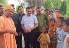 गोरखनाथ मंदिर में सीएम योगी का जनता दर्शन, 200 से अधिक फरियाद सुनी