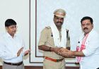 रायपुर : शौर्य चक्र से सम्मानित वीर जवानों से मिले उप मुख्यमंत्री विजय शर्मा