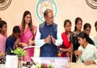 मुख्यमंत्री साय ने बच्चों से मन लगाकर पढ़ाई करने का किया आह्वान : शिक्षा को बताया उज्ज्वल भविष्य और सफलता का आधार
