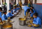 यूपी में MDM रसोइयों की रिटायरमेंट उम्र 62 साल तय करने की तैयारी, सेवा नियमावली बनेगी