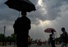 MP Weather Alert: 30 जिलों में बारिश की चेतावनी, 4 जिलों में हीटवेव का खतरा; 52% कम हुई बारिश
