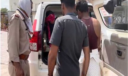 टीकमगढ़ के डायल-112 हीरोज सड़क दुर्घटना में घायल दो युवतियों एवं एक युवक को त्वरित सहायता से पहुँचाया अस्पताल
