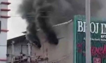 भोपाल के रेस्टोरेंट में भीषण आग, दो मंजिला इमारत को चपेट में लिया, दीवार तोड़कर पहुंचे दमकलकर्मी