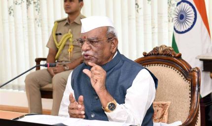 विश्वविद्यालय ज्ञान के प्रकाश पुंज, उत्कृष्टता के लिए करें कार्य: राज्यपाल