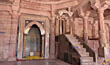 भोजशाला गर्भगृह में गुपचुप रखी गई मां वाग्देवी की प्रतिमा, ASI ने तुरंत हटाया; सुरक्षा बढ़ाई गई