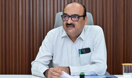 मुख्य सचिव ने विभागीय योजनाओं की प्रगति की समीक्षा की