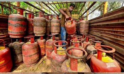 उज्ज्वला योजना के नियमों में बड़ा बदलाव, 10 करोड़ परिवारों पर पड़ेगा असर; LPG को लेकर सरकार का नया फैसला
