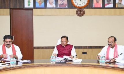 साय कैबिनेट के बड़े फैसले: किसानों को ₹15,000 प्रति एकड़ सहायता, 240 ई-बसों को मंजूरी