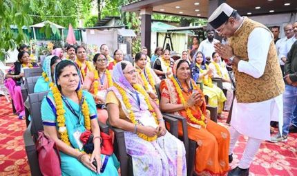 मुख्यमंत्री तीर्थ-दर्शन योजना अंतर्गत वैष्णो देवी जाएंगे श्रद्धालु