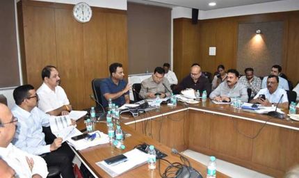 15 दिवस में प्रगति न लाने वाले रेड लिस्टेड संविदाकार होंगे ब्लैक लिस्ट, कटेगी परफॉर्मेंस गारंटी : आयुक्त भोंडवे