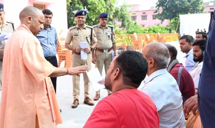 जरूरतमंदों के साथ खड़ी है सरकार, हर उचित समस्या का कराएगी निदानः मुख्यमंत्री