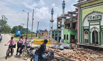 UP में बड़ा एक्शन: वाराणसी, गाजियाबाद और आगरा में मस्जिद, मदरसा और मजार को लेकर कार्रवाई